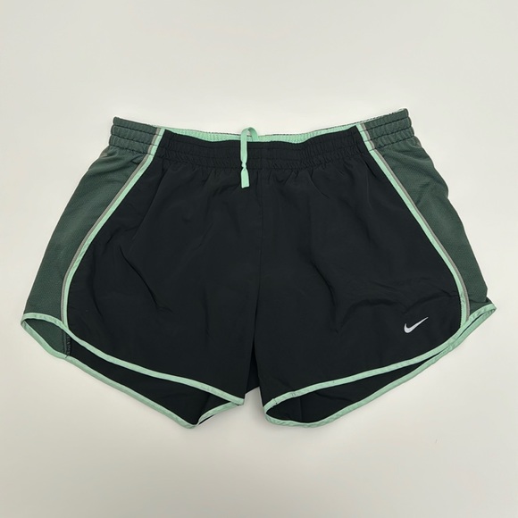 Nike running shorts - Picture 1 of 4